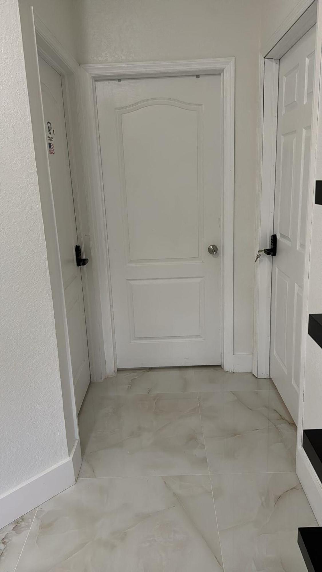 W Private Entrance Near Airport, Dolphin Mall & Fiu